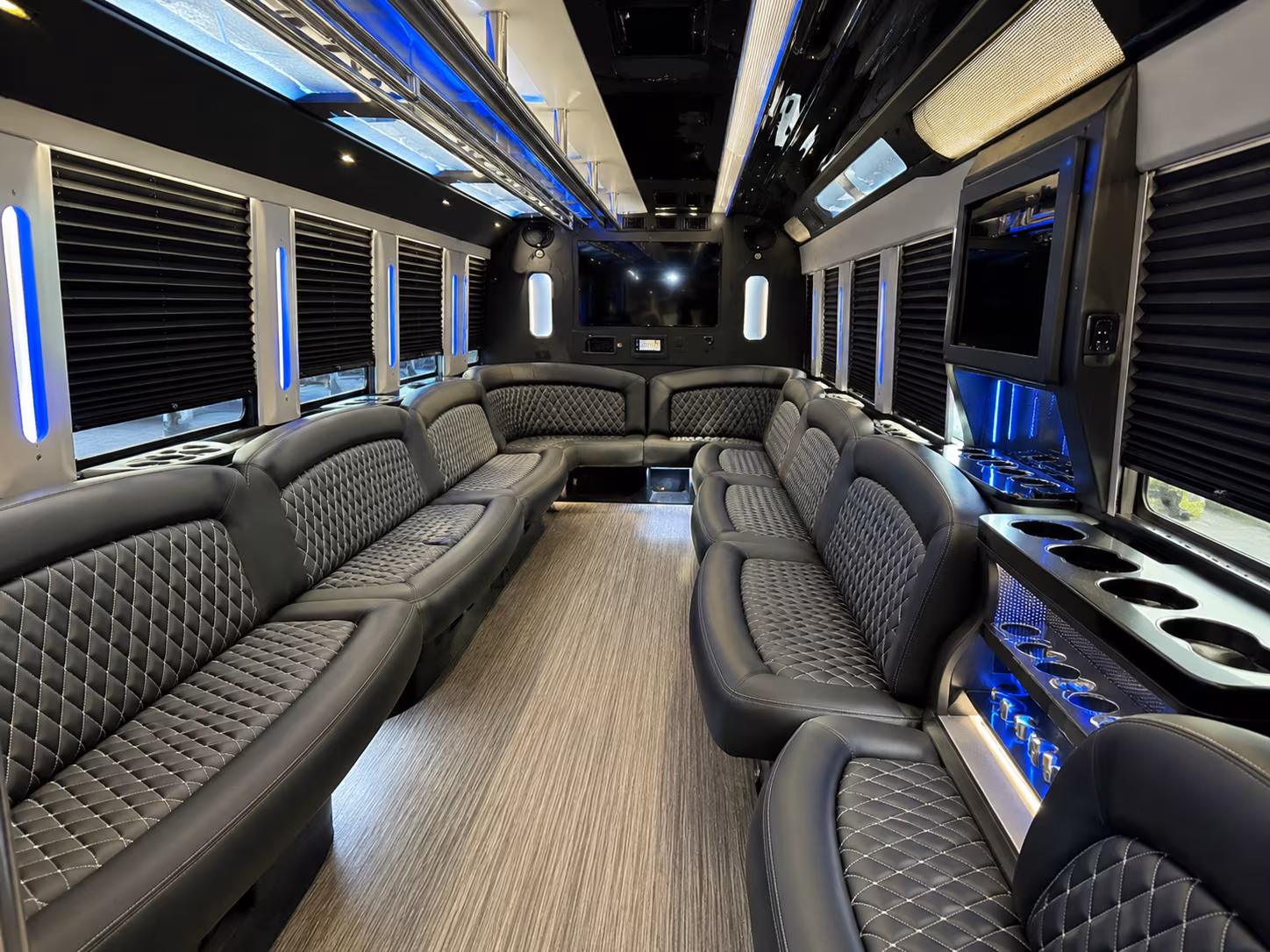 hit every photo stop in your pasadena party bus before the dance