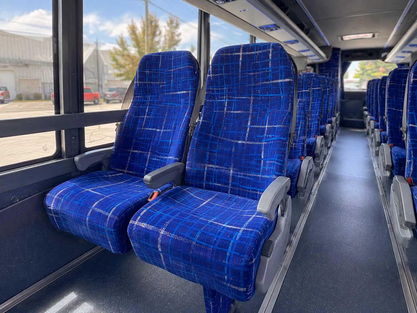 pasadena airport shuttle bus rentals for private groups